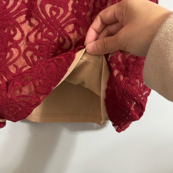 Forever 21 Burgundy Lace Dress Size Small - Picture 7 of 10